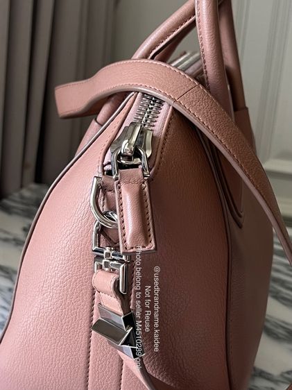 Used Givenchy Antigona Nude  รูปที่ 4