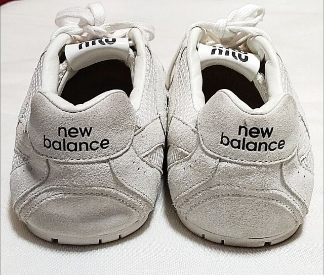 รองเท้าผ้าใบ New Balance x Miu Miu รูปที่ 3