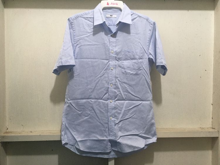 เสื้อเชิ้ต แบรนด์ UNIQLO สีฟ้าอ่อน