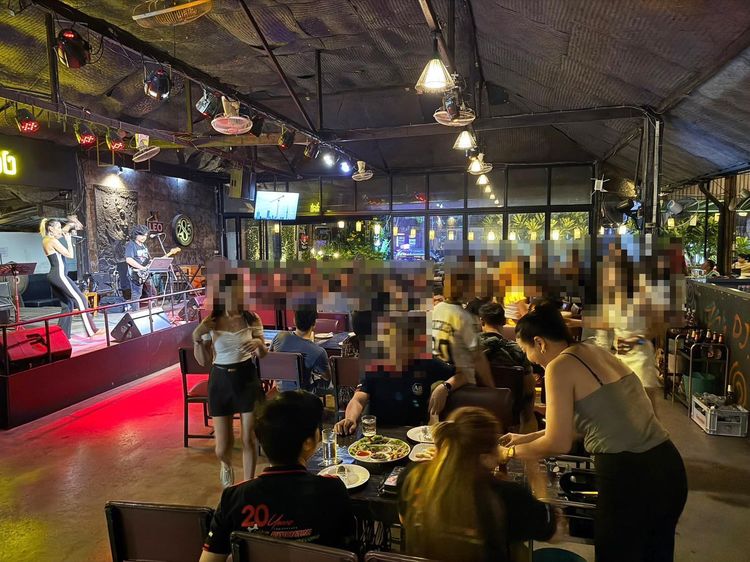 เซ้งร้านอาหาร ร้านสวย ทำเลดีมาก มีลูกค้าประจำ ย่านพระราม 2