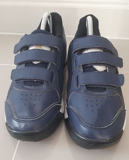 รองเท้า Descente basrball สีน้ำเงิน แถบทอง ขนาด EU 42.5 ความยาว 27.5 ซม. 