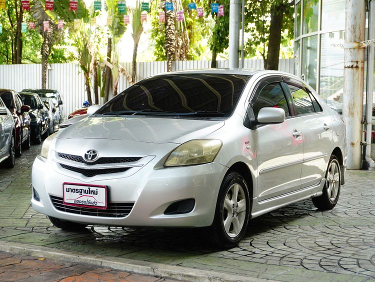 รถ Toyota Vios 1.5 E สี บรอนซ์เงิน