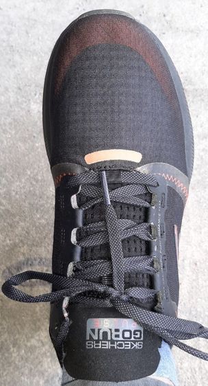 รองเท้า Skechers รุ่น Go Run Pulse สีดำ ส้ม ขนาด EU 42.5 ความยาว 27 ซม. รูปที่ 14