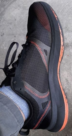 รองเท้า Skechers รุ่น Go Run Pulse สีดำ ส้ม ขนาด EU 42.5 ความยาว 27 ซม. รูปที่ 16