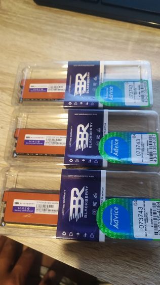 ที่เก็บข้อมูลและเมมโมรี่การ์ด ขาย Ram DDR3 3 ตัวครับ