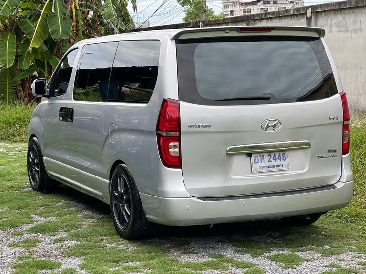 Hyundai H-1  2010 2.5 Maesto Deluxe Van ดีเซล ไม่ติดแก๊ส เกียร์อัตโนมัติ บรอนซ์เงิน รูปที่ 4