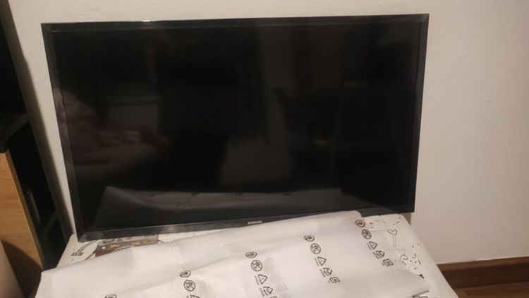 ขาย TV samsung 32นิ้ว ครับ