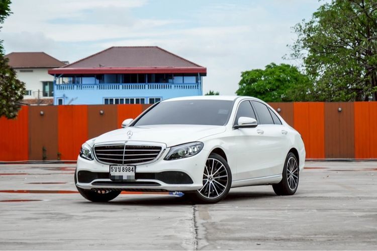 Mercedes-Benz C-Class 2019 C220 Sedan ดีเซล ไม่ติดแก๊ส เกียร์อัตโนมัติ ขาว รูปที่ 2