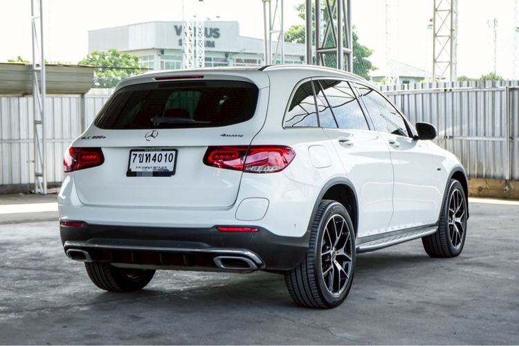 Mercedes-Benz GLC-Class 2023 GLC300e Utility-car ปลั๊กอินไฮบริด (PHEV) ไม่ติดแก๊ส เกียร์อัตโนมัติ ขาว รูปที่ 4