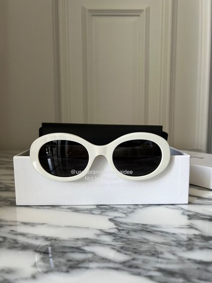 Used like New Celine CL40194U Sunglasses  รูปที่ 7