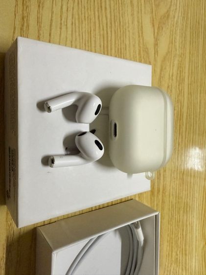 Apple AirPods 3 หูฟังใช้งานปกติ รูเสียบชาจเอาไปซ่อมเองได้เลย