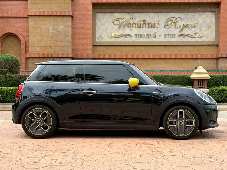 Mini Hatch Cooper 2021 SE Sedan ไฟฟ้า เกียร์อัตโนมัติ ดำ รูปที่ 3