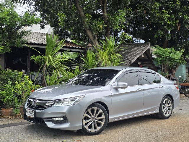 Honda Accord 2017 2.0 EL i-VTEC Sedan เบนซิน ไม่ติดแก๊ส เกียร์อัตโนมัติ บรอนซ์เงิน