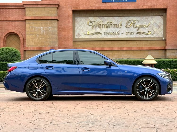 BMW Series 3 2021 330e Sedan เบนซิน เกียร์อัตโนมัติ น้ำเงิน รูปที่ 3