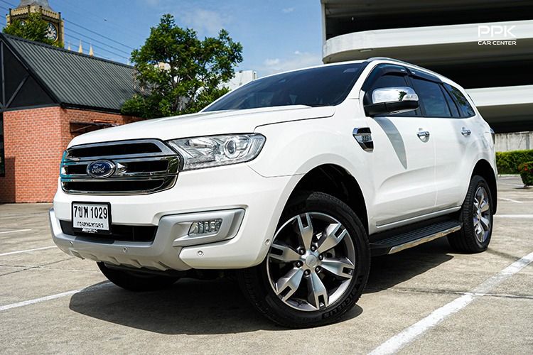 Ford Everest 2018 2.2 Titanium Plus Utility-car ดีเซล ไม่ติดแก๊ส เกียร์อัตโนมัติ ขาว