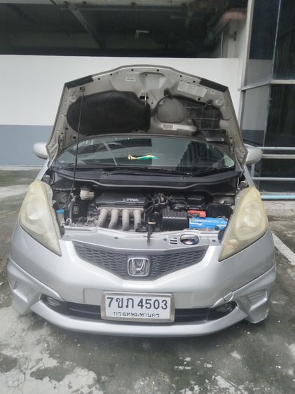 Honda Jazz 2010 1.5 V i-VTEC Sedan เบนซิน ไม่ติดแก๊ส เกียร์อัตโนมัติ เทา รูปที่ 4
