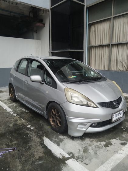 Honda Jazz 2010 1.5 V i-VTEC Sedan เบนซิน ไม่ติดแก๊ส เกียร์อัตโนมัติ เทา