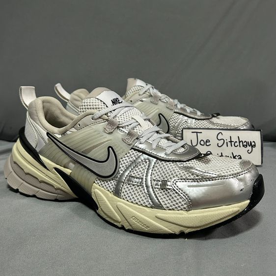 ★ NIKE V2K RUN OG ★ ของแท้ สี Summit White Metallic Silver 