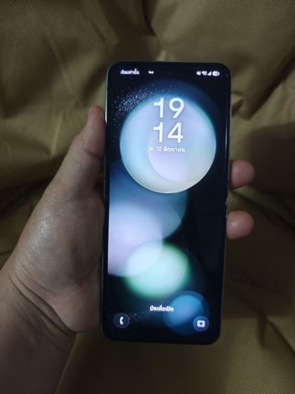 Galaxy Z Flip 5 256 GB samsung  Z Filp5 แรม8รอม256สภาพสวยมีแค่เครื่องค่ะ