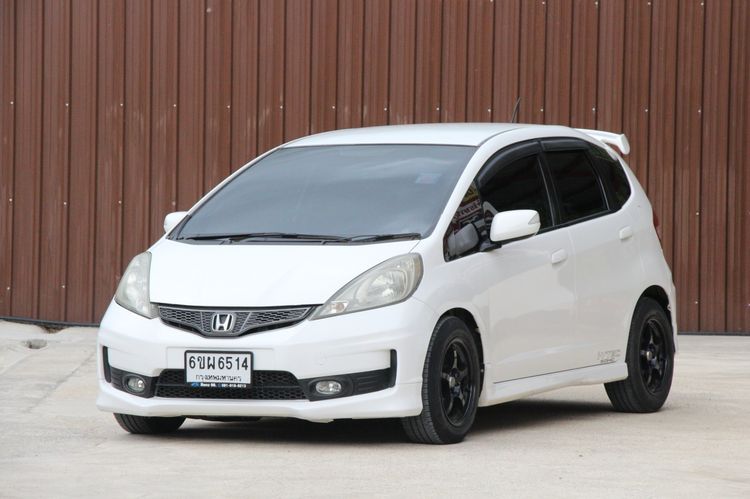 รถ Honda Jazz 1.5 SV i-VTEC สี ขาว