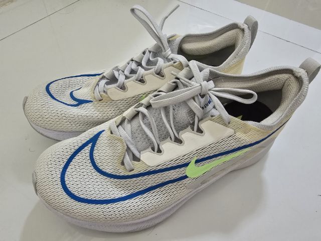 ขาย รองเท้า  Nike Zoom Fly 4 แท้ จาก Shop สภาพใหม่