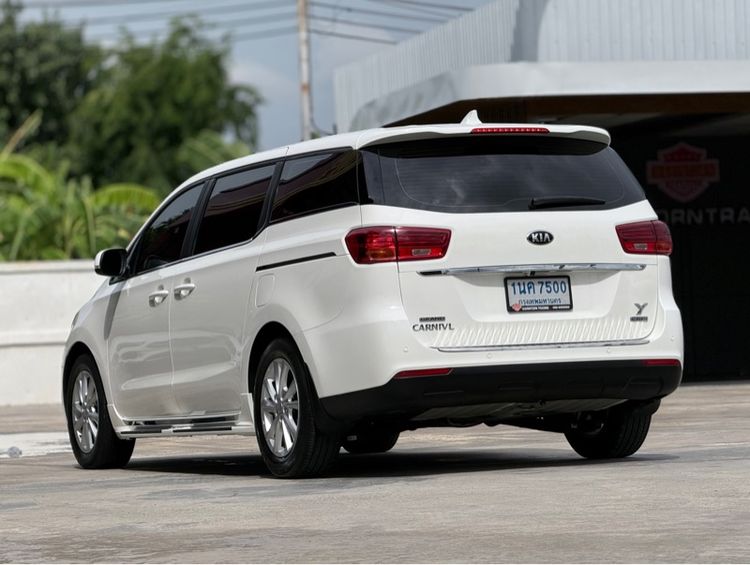 Kia Grand Carnival 2020 2.2 LX Utility-car ดีเซล ไม่ติดแก๊ส เกียร์อัตโนมัติ ขาว รูปที่ 4