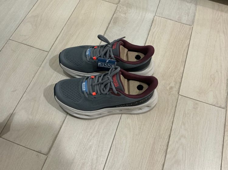 รองเท้าวิ่ง  SKECHERS Max Cushioning® Glide-Step® - Fairmont  รูปที่ 9