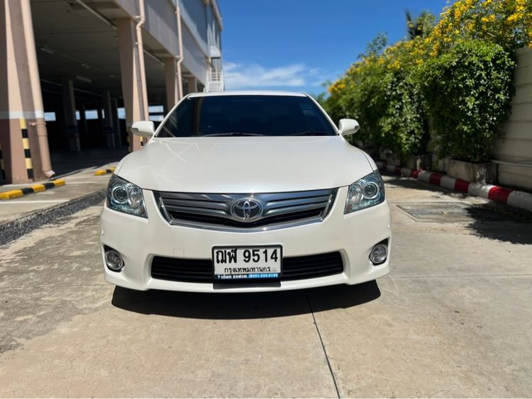รถ Toyota Camry 2.4 Hybrid สี ขาว