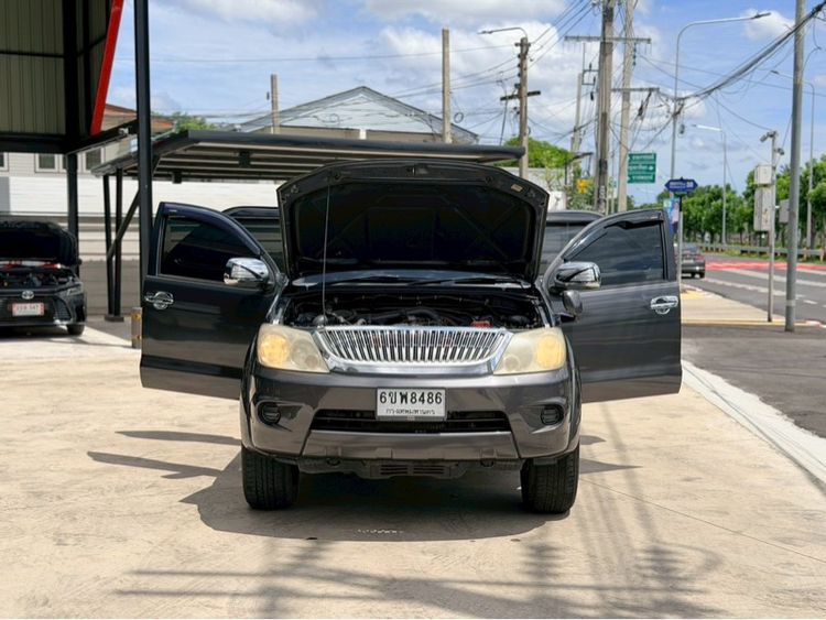 Toyota Fortuner 2007 2.7 V 4WD Utility-car เบนซิน ไม่ติดแก๊ส เกียร์อัตโนมัติ เทา รูปที่ 2