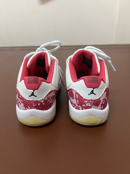 รองเท้าผ้าใบมือสอง Nike Jordan 11 Retro Low Pink Snakeskin (2019) ไซส์ 38 ราคา 390 บาทรวมค่าส่ง รูปที่ 7