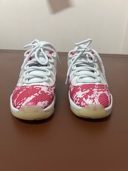 รองเท้าผ้าใบมือสอง Nike Jordan 11 Retro Low Pink Snakeskin (2019) ไซส์ 38 ราคา 390 บาทรวมค่าส่ง รูปที่ 12