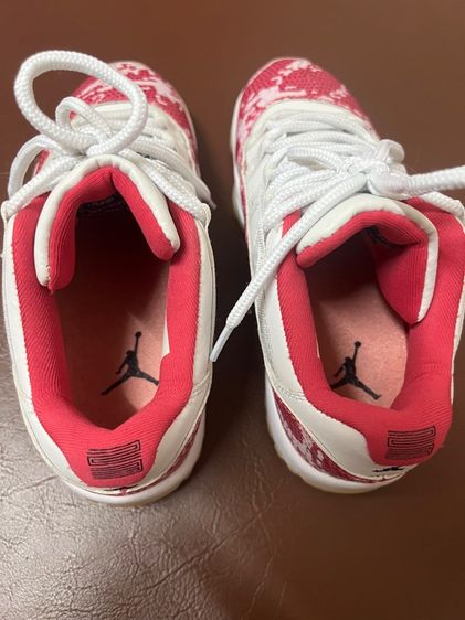รองเท้าผ้าใบมือสอง Nike Jordan 11 Retro Low Pink Snakeskin (2019) ไซส์ 38 ราคา 390 บาทรวมค่าส่ง รูปที่ 11