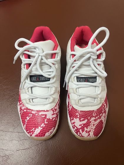 รองเท้าผ้าใบมือสอง Nike Jordan 11 Retro Low Pink Snakeskin (2019) ไซส์ 38 ราคา 390 บาทรวมค่าส่ง รูปที่ 13