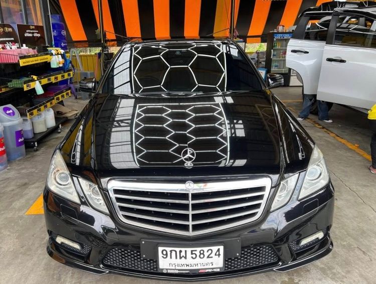 Mercedes-Benz E-Class 2011 E200 CGI เบนซิน เกียร์อัตโนมัติ ดำ รูปที่ 4