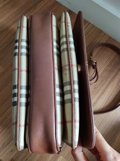 กระเป๋า Burberry  แท้ สภาพสวย รูปที่ 5