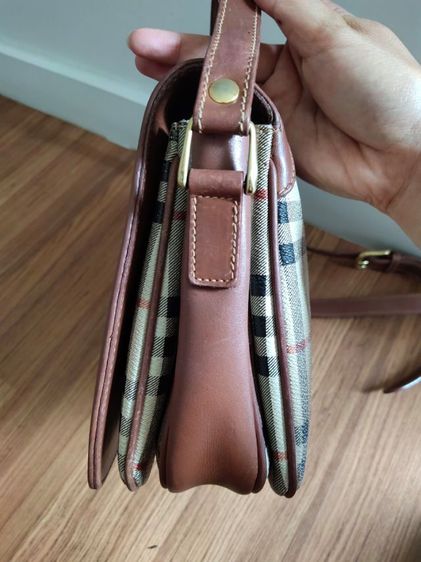 กระเป๋า Burberry  แท้ สภาพสวย รูปที่ 2
