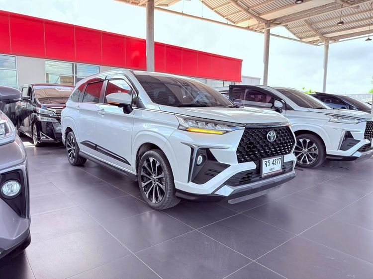 Toyota Veloz 2023 1.5 Premium Utility-car เบนซิน ไม่ติดแก๊ส เกียร์อัตโนมัติ ขาว