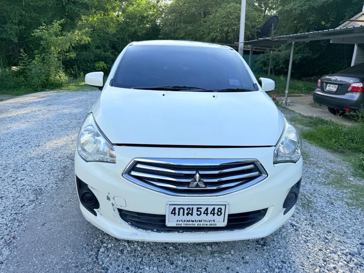 รถ Mitsubishi Attrage 1.2 GLX สี ขาว