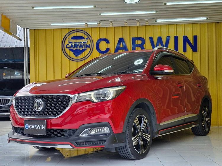 รถ MG ZS 1.5 X สี แดง