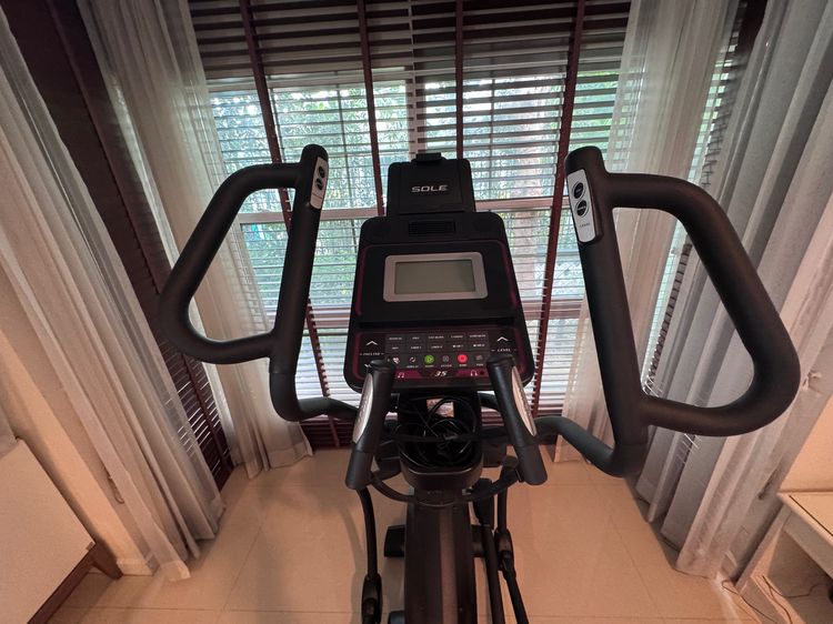 SOLE E35 Elliptical Trainer รูปที่ 2