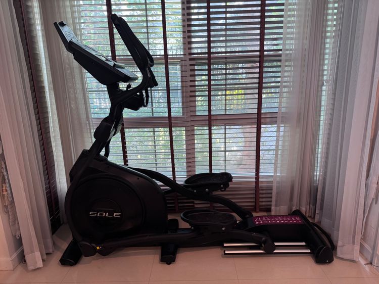 SOLE E35 Elliptical Trainer