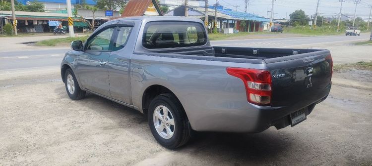 Mitsubishi Triton 2019 2.5 GLX Pickup ดีเซล เกียร์ธรรมดา เทา รูปที่ 4