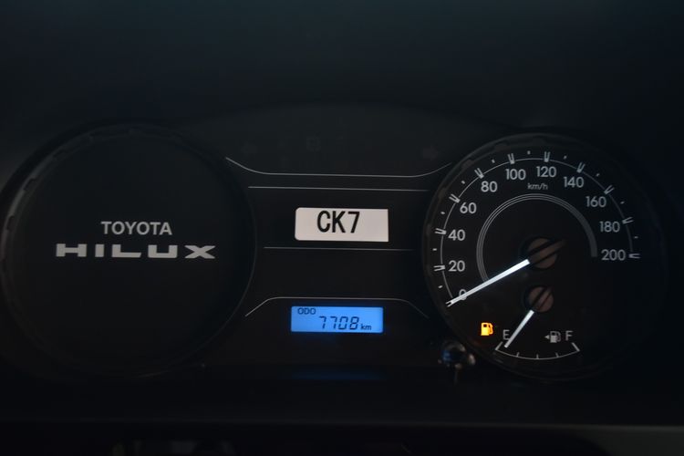 Toyota Hilux Vigo Champ 2025 2.4 LWB C&C Pickup ดีเซล ไม่ติดแก๊ส เกียร์ธรรมดา เทา รูปที่ 4
