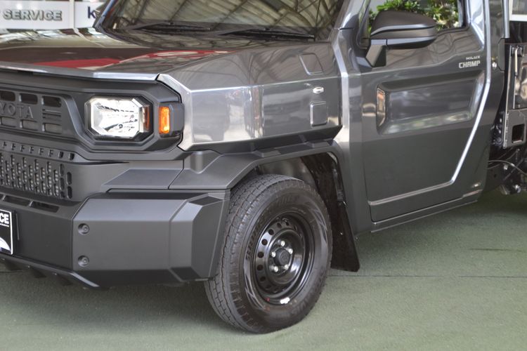 Toyota Hilux Vigo Champ 2025 2.4 LWB C&C Pickup ดีเซล ไม่ติดแก๊ส เกียร์ธรรมดา เทา รูปที่ 3
