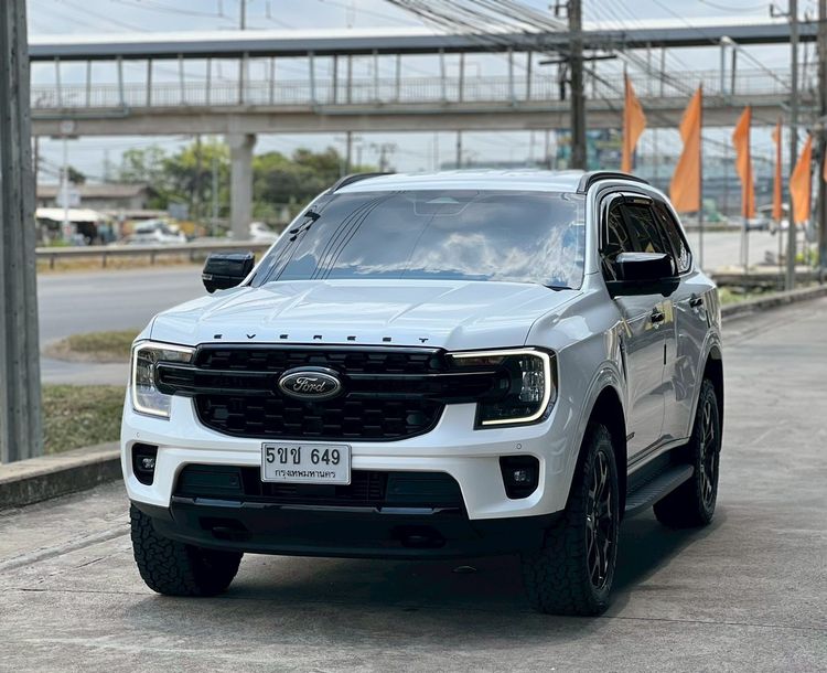 Ford Everest 2023 2.0 Titanium Sport Utility-car ดีเซล เกียร์อัตโนมัติ ขาว