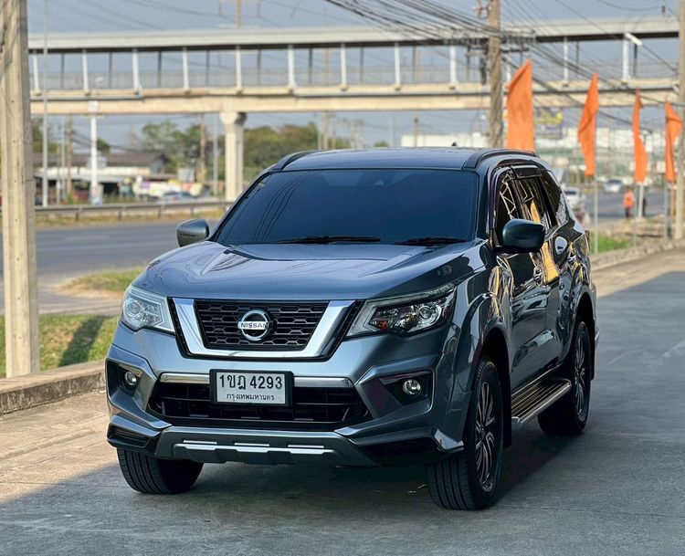 รถ Nissan Terra 2.3 VL สี เทา