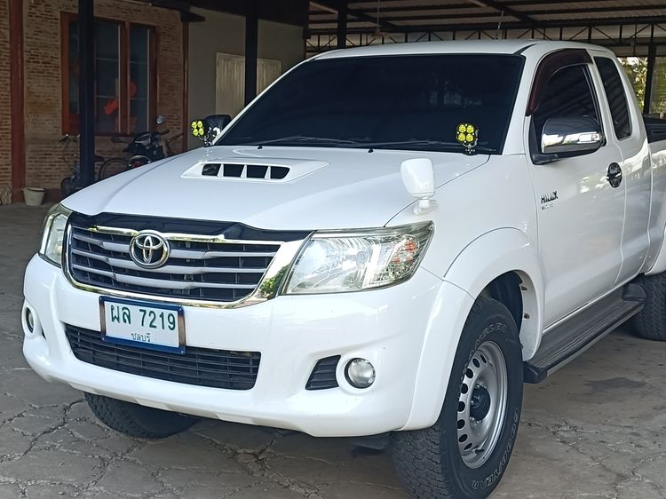 Toyota Hilux Vigo Champ 2015 Smart Cab 2.5 E VNT Prerunner Pickup ดีเซล เกียร์ธรรมดา ขาว รูปที่ 3