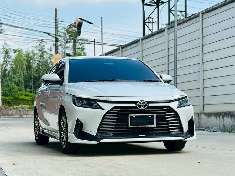 Toyota Yaris ATIV 2025 1.2 Premium Sedan เบนซิน ไม่ติดแก๊ส เกียร์อัตโนมัติ ขาว รูปที่ 3