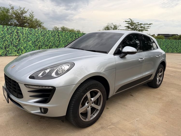 Porsche Macan 2016 2.0 4WD Sedan เบนซิน ไม่ติดแก๊ส เกียร์อัตโนมัติ บรอนซ์เงิน
