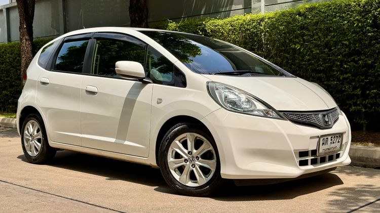 Honda Jazz 2012 1.5 E-V VTEC Sedan เบนซิน ไม่ติดแก๊ส เกียร์อัตโนมัติ ขาว รูปที่ 2